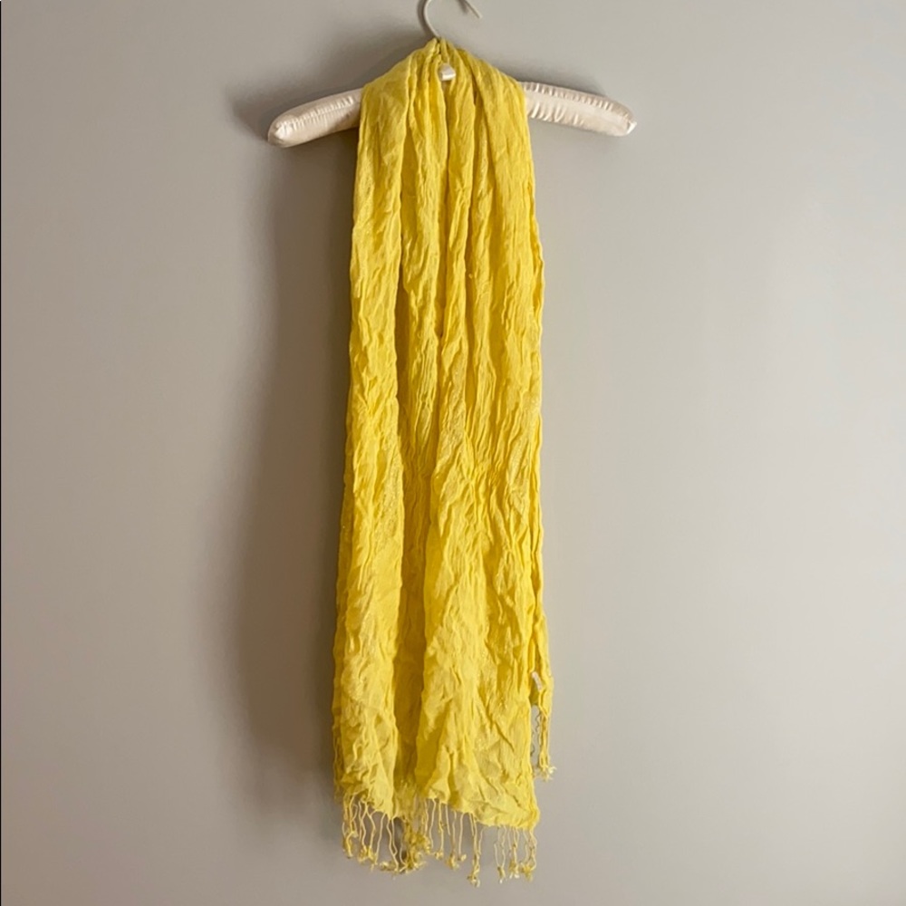 Scarf, yellow